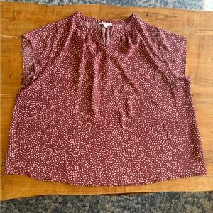 Fun 2 Fun Maroon and White Blouse